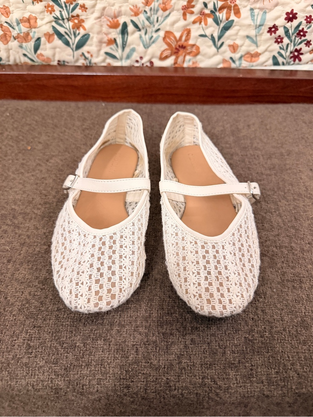 Old navy White Crochet Mary Jane Dress Shoes with Adjustable Strap